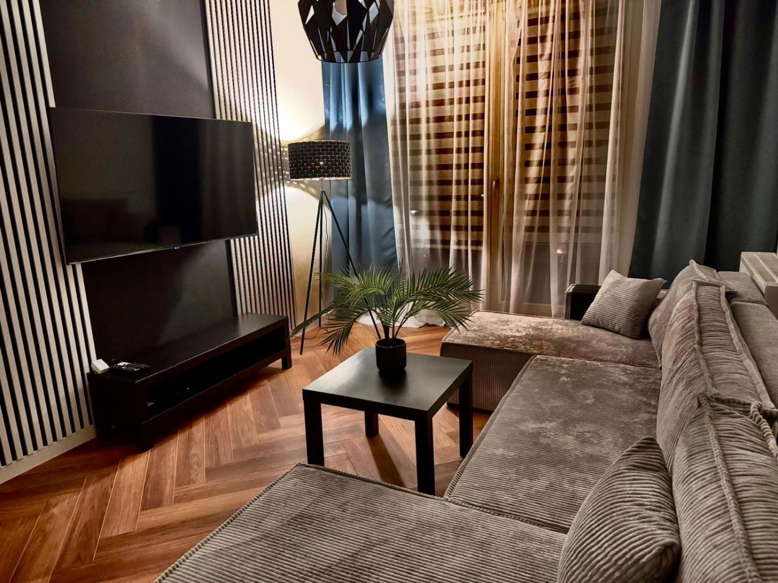 Apartment Bajeczny 87 - 5 Min To Tauron Arena Cracow - Beside The Vistula River Krakow